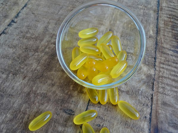 Quelles sont les implications de la supplémentation en vitamine K2 pour la santé osseuse chez les patients ostéoporotiques ?