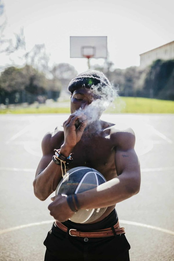 Comportement d'un fumeur de joint : que devez-vous savoir ?